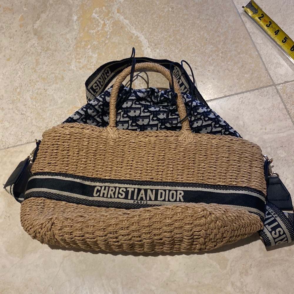 Inspired design brand new very versatile with adjustable strap